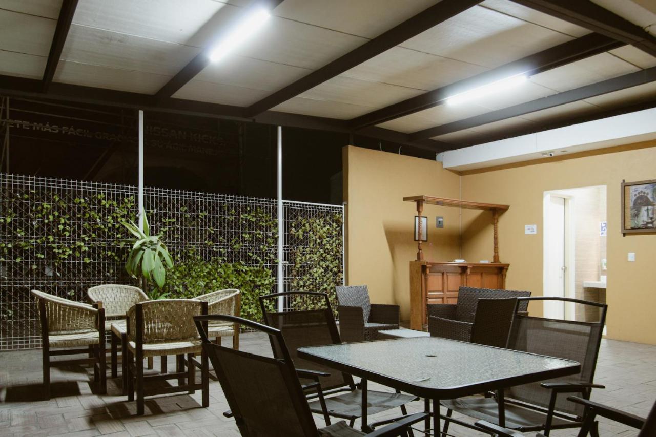 Hotel Guiva Aeropuerto Oaxaca Exterior foto